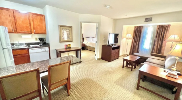 Люкс c 1 комнатой Staybridge Suites Detroit-Novi by IHG