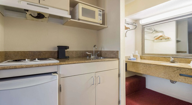 Двухместный номер Standard Suburban Studios Florence I-95