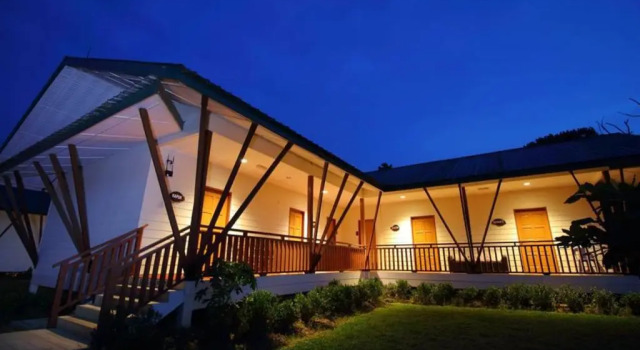 Кровать в общем номере Tanini Sepilok Formerly Known As Nature Lodge Sepilok