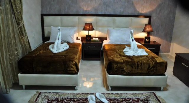 Al Bustan Crown Hotel 2, Rezervați Hotel Arar Northern Borders