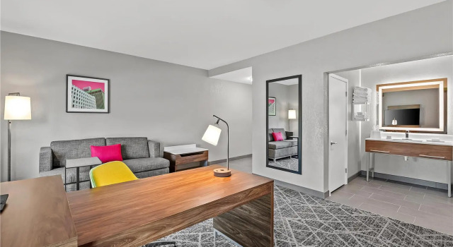 Номер Standard Hampton Inn Omaha/West Dodge Road, Old Mill