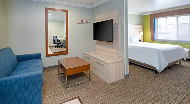 Люкс Holiday Inn Express & Suites Watsonville by IHG