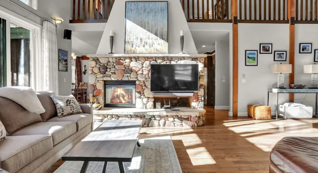 New Listing! Dazzling Custom , Near Skiing 5 Bedroom Home, Забронировать Дом для отпуска Виллы Эйвон, Вилла