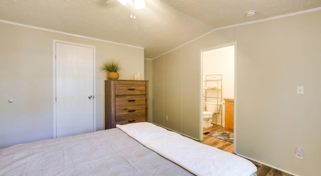 Supply Cottage w/ Deck < 2 Mi to the Beach!