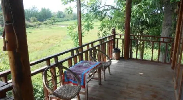 Taidam Guesthouse, Rezerwuj Hotel Hotele w Luang Namtha z parkingiem, Parking