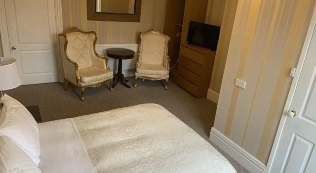 Entire Seaside Home, Sleeps 8, All en-suite rooms, Buchen Sie Hotel Wallasey Wirral