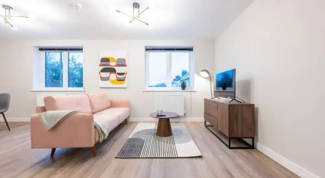 Luxurious 2 Bed Central Cardiff Free EV Charge