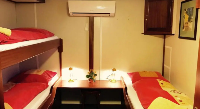 Hotelboat Angeline, Rezervovat Hotel Amsterdam centrum 