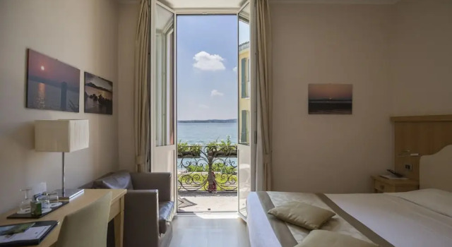 Одноместный номер Deluxe с балконом Hotel Sirmione Terme