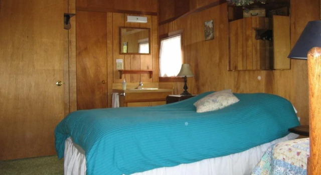 McKenzie River Inn B&B and Cabins, Boek Bed and Breakfast Vida 