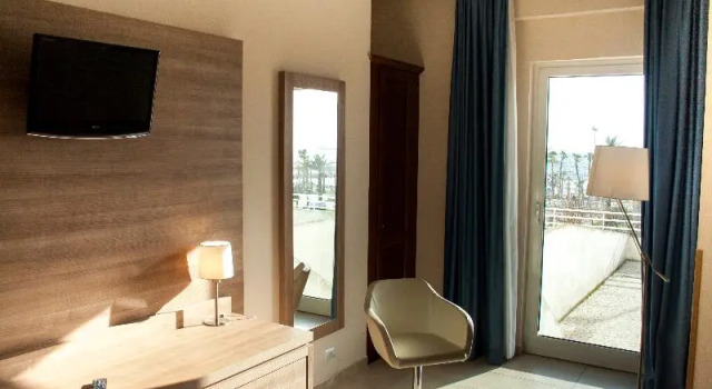 Номер Standard с балконом Hotel Mediterraneo