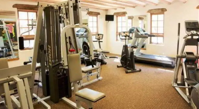 Bett im Wohnheim Tanque Verde Guest Ranch