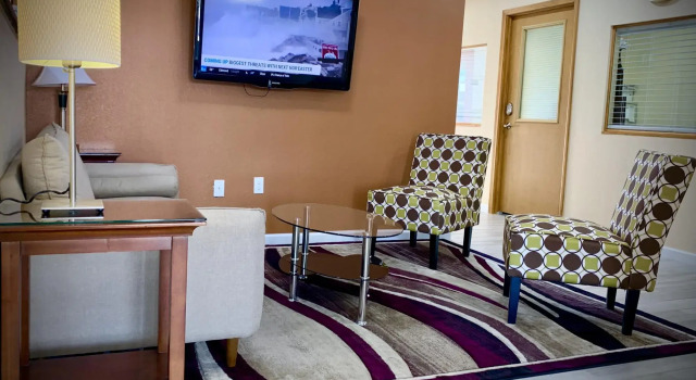 Ramada Limited Airport East/knights Inn Airport East, Rezervasyon Otel Oklahoma City Oklahoma