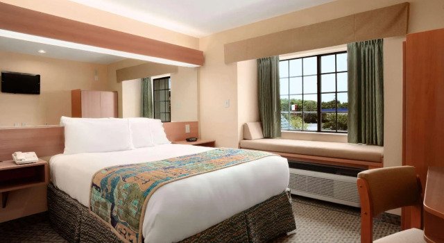 Двухместный номер Standard Microtel Inn & Suites by Wyndham Panama City