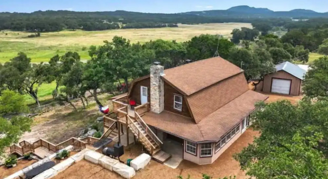 Коттедж Sunshine Lakehouse at Canyon Lake