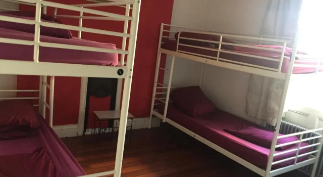 Одноместный номер Standard Embassie Backpackers