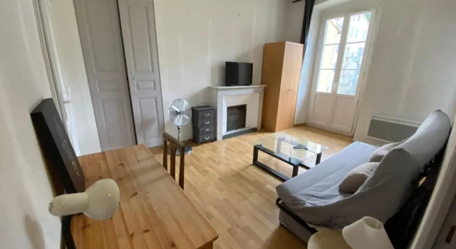 Charmant T1 plein centre Corte au 13 cours paoli wifi gratuit calme lumineux, Varaa Hotelli Corte 