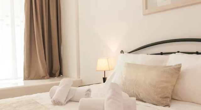 Cafe Royal Rooms, Prenota Hotel Splitska 