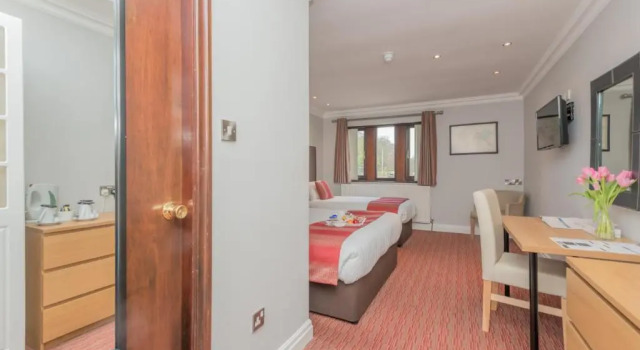 Трёхместный семейный номер Standard Best Western Bradford Guide Post Hotel