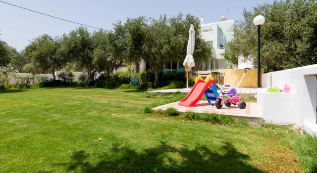 Коттедж c 1 комнатой Athena Villas Olive Grove & Estate