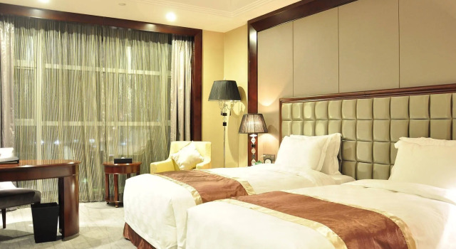 Baohengda International Hotel - Shenzhen, Rezerwuj Hotel Hotele w Shenzhen z parkingiem, Parking