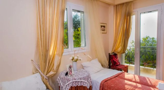 Коттедж с 3 комнатами с видом на море Verga Majestic Sunsets - Villa Close to the Beach