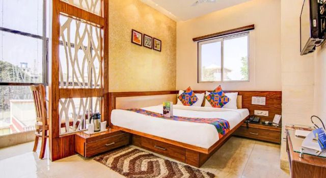 Номер Deluxe FabHotel Khushi Regent