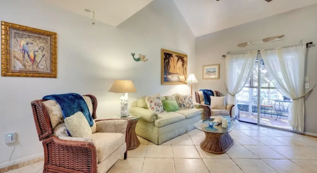 Serene St Augustine Townhome: Walk to Beach!, Buchen Sie Ferienwohnung St. Augustine Saint Augustine Area