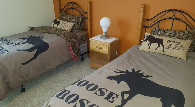 Hillside Inn, Брондау Қонақ үй Калгари Calgary Region