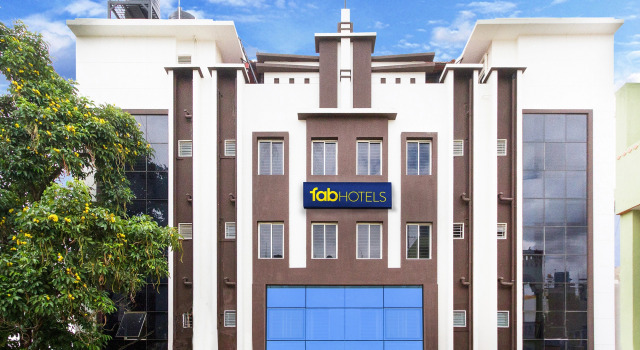 FabHotel RMS Comforts - Nr Yeshwantpur Railway Station, Забронировать Отель Отели штата Карнатаки с парковкой, Парковка