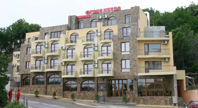 Hotel Toro Negro, Забронировать Отель Отели Золотых Песков 3 звезды, 3*