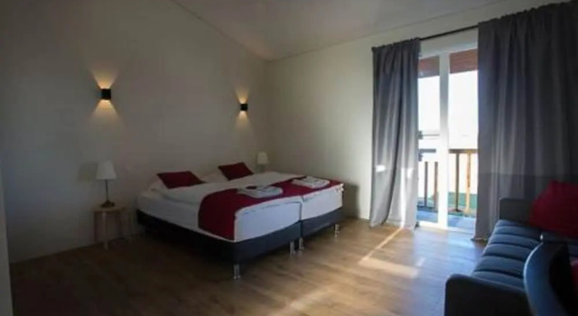Guesthouse Hill, Rezervovat Hotel Hotely v Fludir s bazénem, Bazén