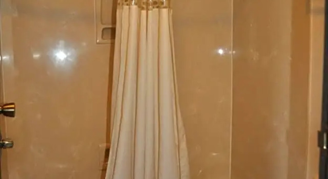 Четырёхместный номер Standard Crossroads Inn - Downtown Sacramento