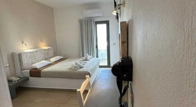 Двухместный номер Standard с балконом OMIROS HOTEL