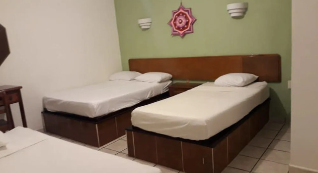 Hotel Revolucion