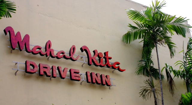 Mahal Kita Drive Inn