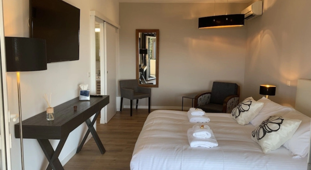 Номер Deluxe с видом на море Swim Lodge Hotel Porto Vecchio