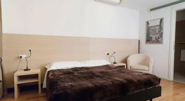 VeronAntica B&B, Забронировать Отель «постель и завтрак» Отели Вероны с завтраком, рядом с Филармонический театр Вероны, Завтраки