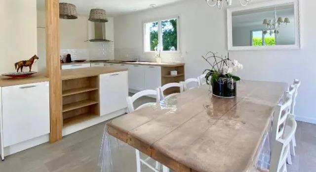 Maison chaleureuse, décoration raffinée, Забронировать Отель Отели Finistère с парковкой, Парковка