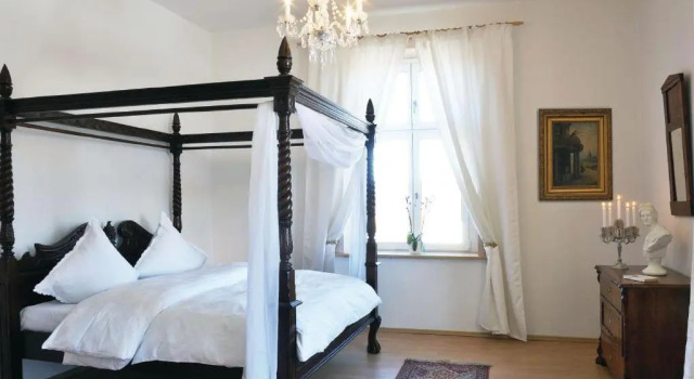 Полулюкс Deluxe Schloss Tressow