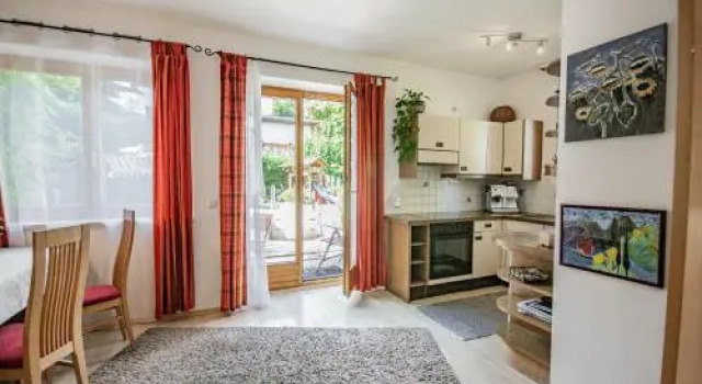 Gästehaus Wechselberger, Rezerwuj Apartament Hotele w Tyrol z parkingiem, Parking