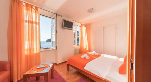 Апартаменты Comfort с 2 комнатами с балконом и с видом на море R club Apartments Old Town Budva