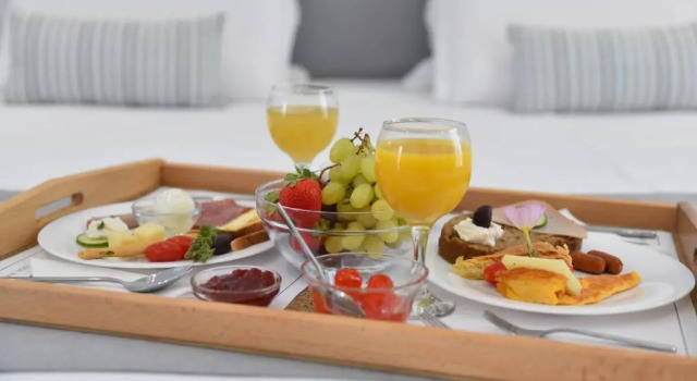 Полулюкс с видом на сад Crystal Mare Suites