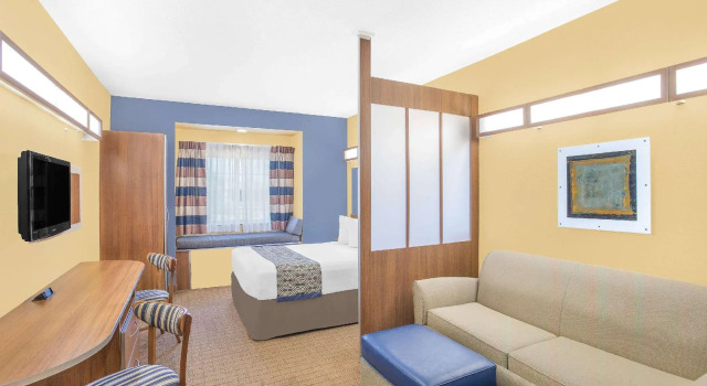 Двухместная студия люкс Microtel Inn & Suites Chili/Rochester