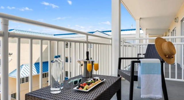 Номер Standard с видом на город La Mer Beachfront Resort