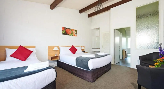 Студия Superior Cobblestone Court Motel - Wenzel Motels