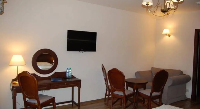 Pałac Struga, Prenota Hotel Struga Bassa Slesia