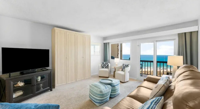 Номер Standard c 1 комнатой с балконом и рядом с пляжем Pinnacle Port Condos