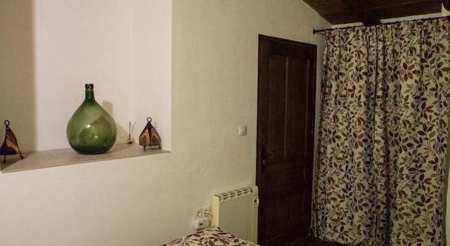 Casa Rural Gualay, Забронировать Отель Отели Кесада с парковкой, Парковка