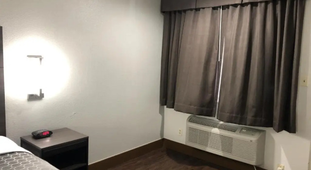 Четырёхместный номер Deluxe Americas Best Value Inn & Suites San Antonio Arena District